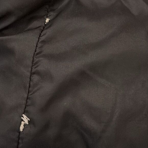 Lululemon Run: Turn Around Jacket in Alberta Lake / Black - Picture 9 of 16